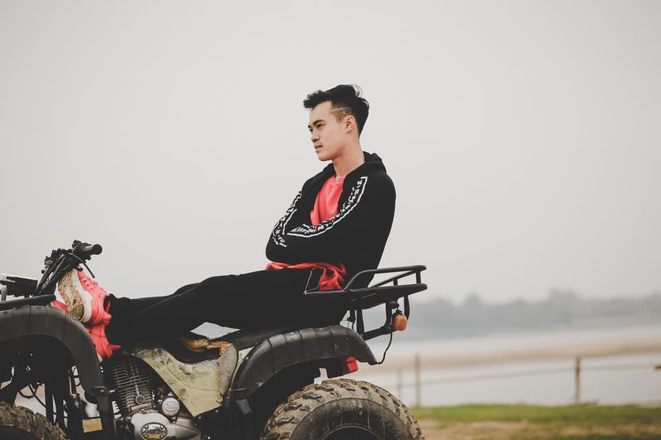 Ngoài mái tóc chất nhất U23 Việt Nam, soái ca Văn Toàn sở hữu gu thời trang cực bảnh-5