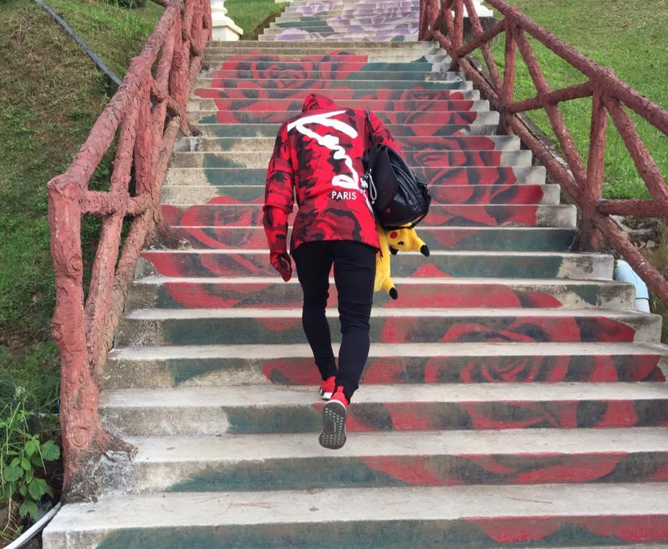 Ngoài mái tóc chất nhất U23 Việt Nam, soái ca Văn Toàn sở hữu gu thời trang cực bảnh-9