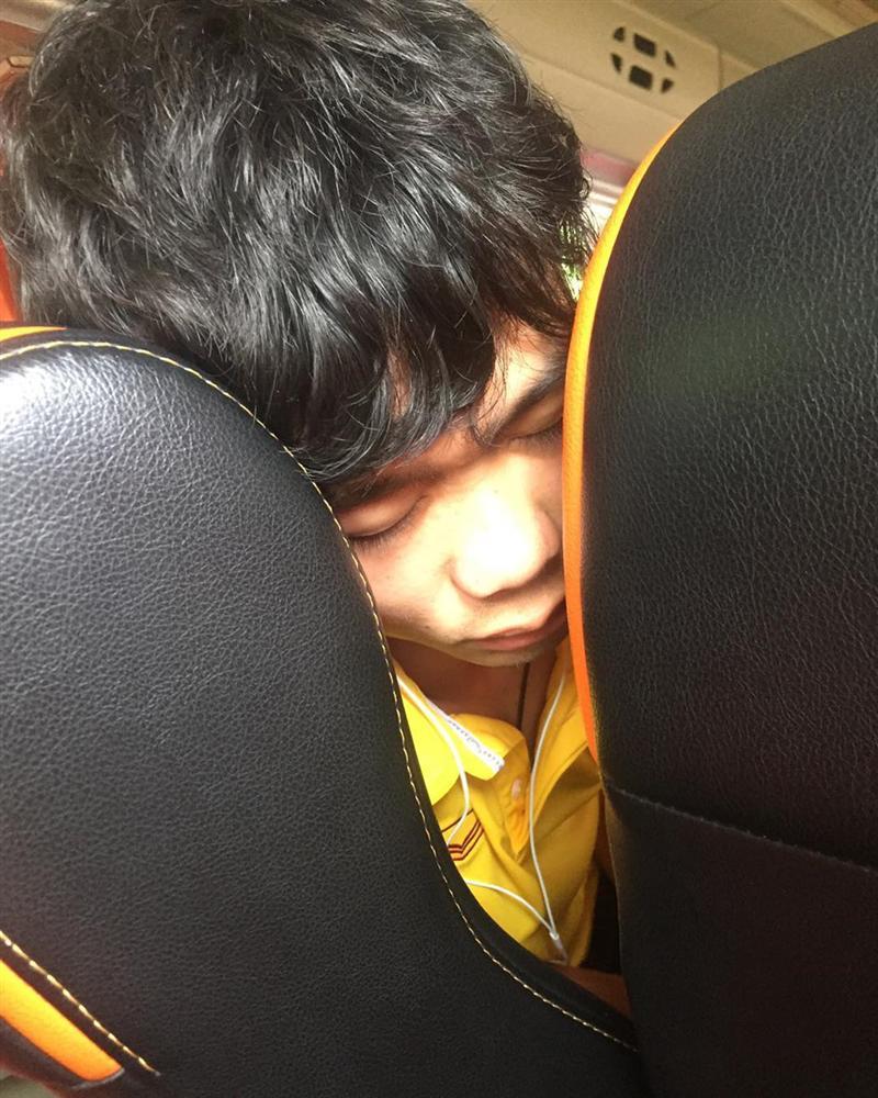 Có một Văn Toàn lầy lội với loạt ảnh sống ảo không giống ai-8