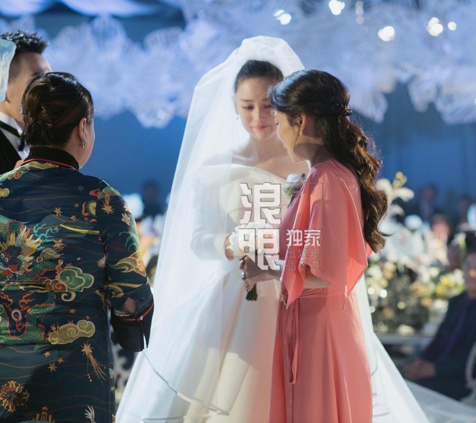 Trương Hinh Dư rơi nước mắt trong hôn lễ: Tình yêu của chúng ta phải chịu nhiều áp lực-7