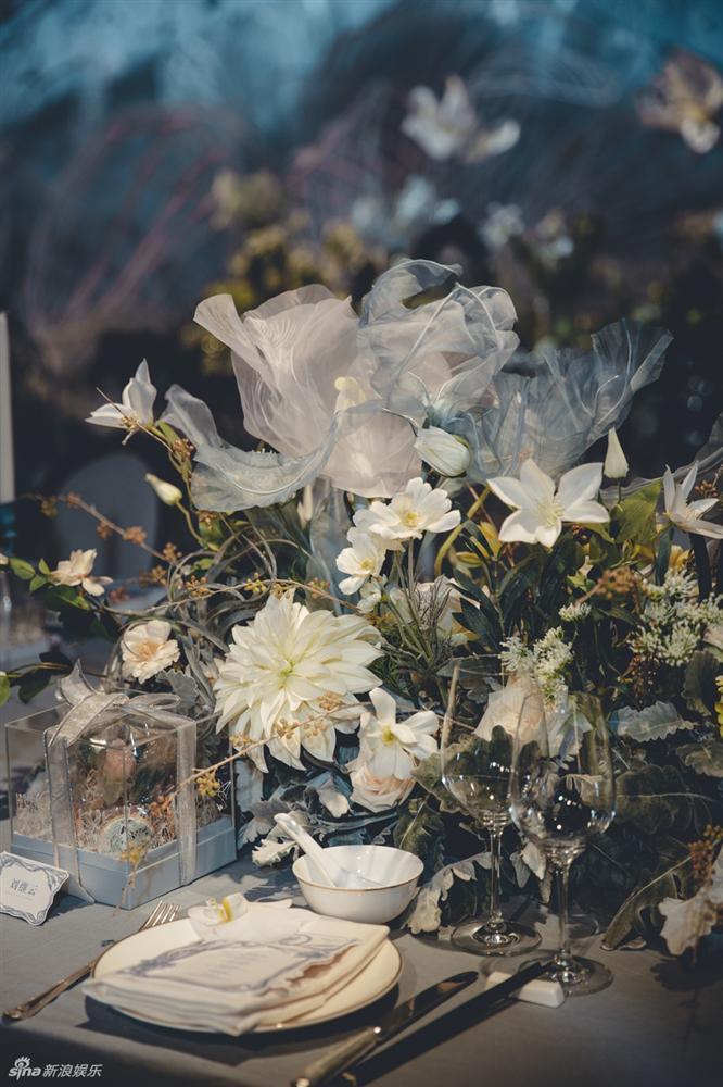 Trương Hinh Dư rơi nước mắt trong hôn lễ: Tình yêu của chúng ta phải chịu nhiều áp lực-11