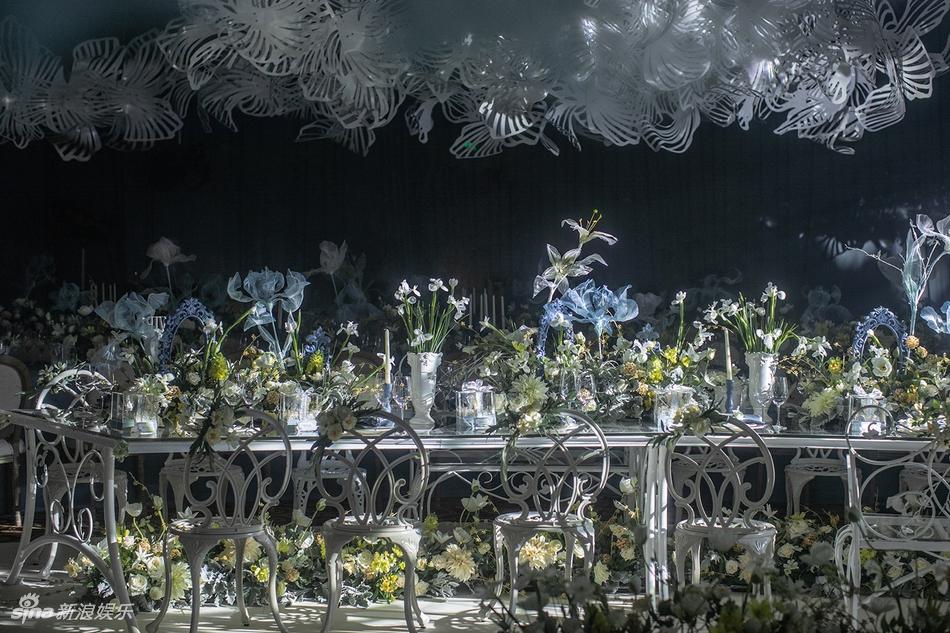 Trương Hinh Dư rơi nước mắt trong hôn lễ: Tình yêu của chúng ta phải chịu nhiều áp lực-14