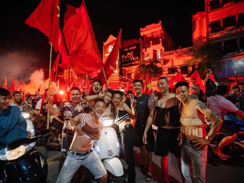 Nở rộ tour 15 triệu đồng sang Indonesia xem trận Việt Nam vs Hàn Quốc-4