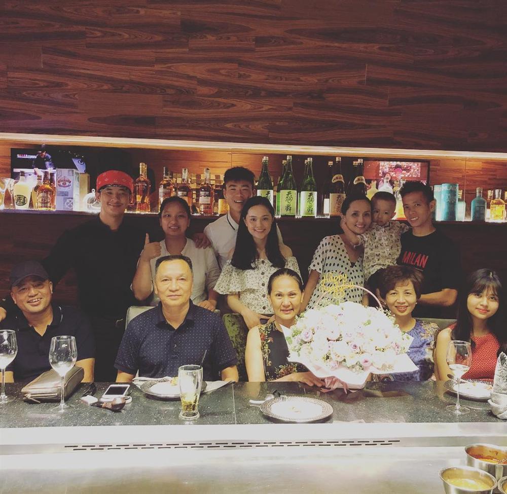 Lan Khuê liên tục đổi tên con vì quá yêu cầu thủ tuyển bóng đá Việt Nam-3