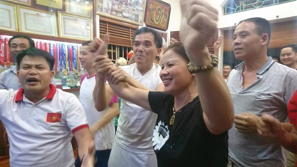 Lý do bà nội Tiến Dũng thương nhất Văn Toàn: Còn trẻ sao tóc bạc hết rồi-3