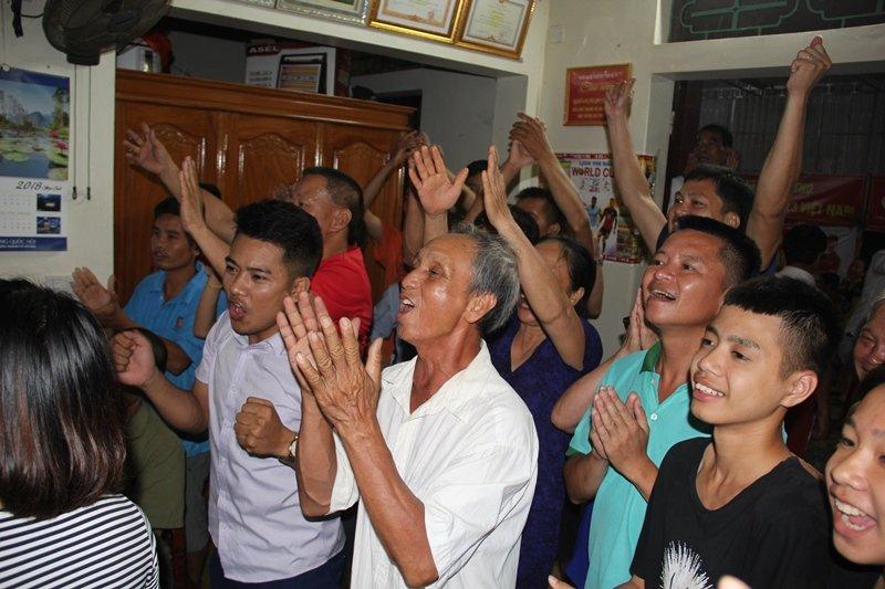 Lý do bà nội Tiến Dũng thương nhất Văn Toàn: Còn trẻ sao tóc bạc hết rồi-7