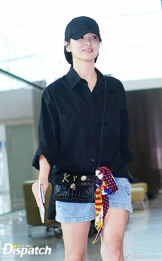 Xuống tóc ngày càng ngắn, Song Hye Kyo xuất hiện với vẻ cá tính khác lạ-5