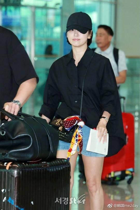 Xuống tóc ngày càng ngắn, Song Hye Kyo xuất hiện với vẻ cá tính khác lạ-8
