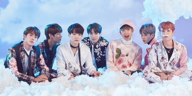 Big Hit chơi chiêu không bán online: Hàng ngàn fan BTS thức xếp hàng từ đêm khuya, rất nhiều phụ huynh có mặt để… bảo vệ con-6