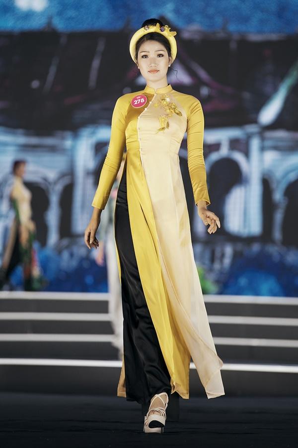 Ai vẫn đang nghĩ Kỳ Duyên ghét Huyền My thì xem lại hành động đáng yêu này của nàng hậu Việt đi nhé!-10