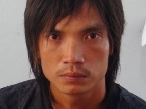 NGẠC NHIÊN CHƯA: Thanh niên trộm đồ xong quay lại quỳ lạy trước cửa nhà gia chủ-2