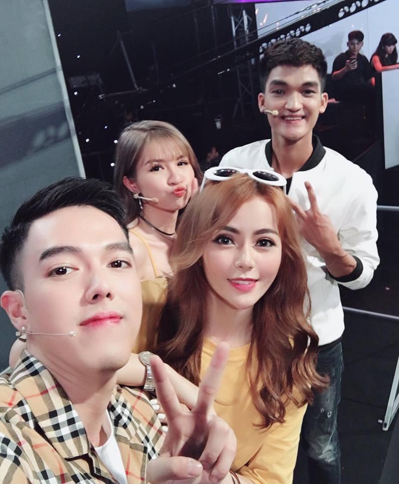 Thủ môn Bùi Tiến Dũng nhắn nhủ người hâm mộ: Cứ ăn ngon và khoẻ là sẽ vui-4