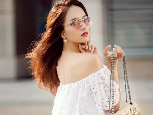 'Lỡ tay' share 47 giây 'Never Enough', Hương Giang bị fan nằng nặc đòi bản full vì… hát quá ngọt