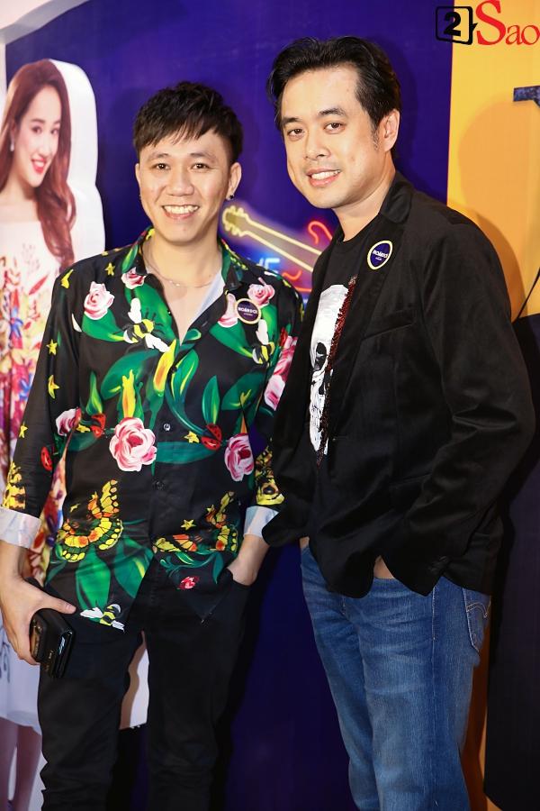 Giữa tin đồn bầu bí, Nhã Phương khoe bụng phẳng lì cùng nhẫn đính hôn lấp lánh-14