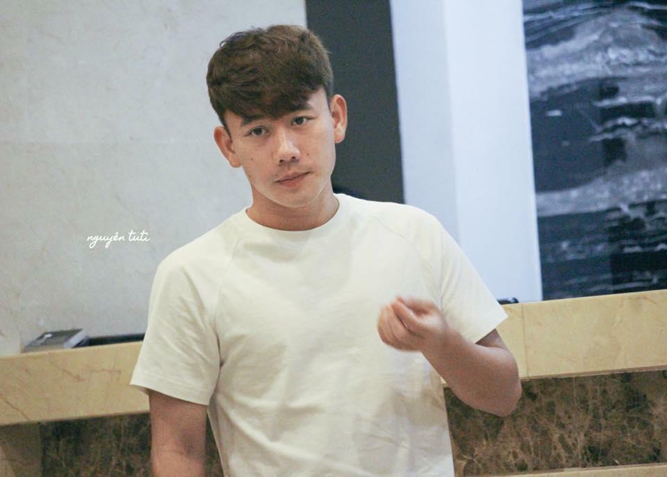 Điển trai chẳng thua mỹ nam Hàn, Minh Vương U23 Việt Nam sở hữu phong cách chất đừng hỏi-2