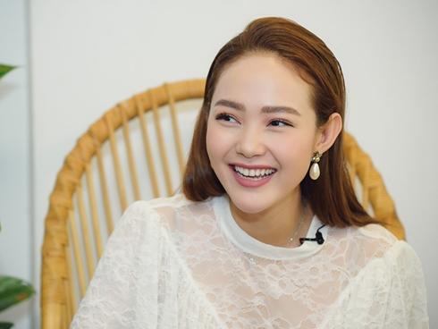 Minh Hằng: 'Ngô Thanh Vân không phải là đối thủ của tôi'