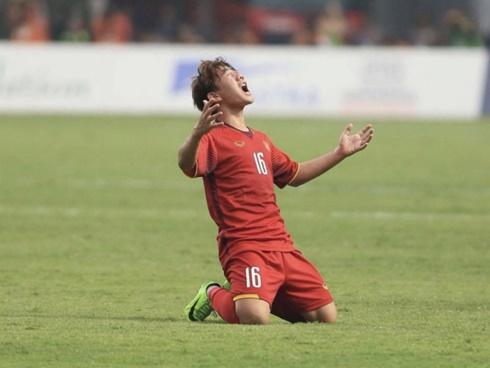 Minh Vương ơi, không huy chương mẹ vẫn thưởng cánh gà chiên-5