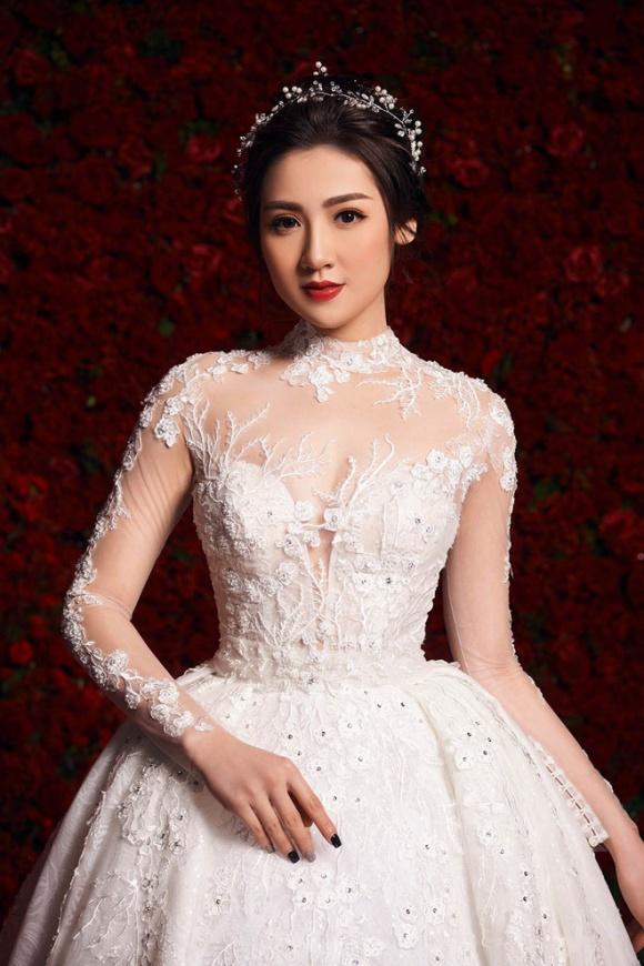 Đời tư Á hậu Tú Anh chiếm sóng showbiz liên tục 2 tháng không ngừng nghỉ-2