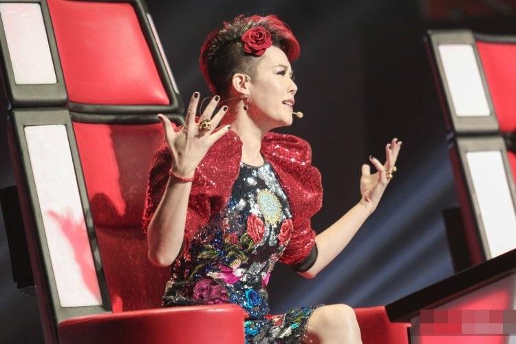 SAO MAKE OVER: Trấn Thành mặt bự phấn trắng ngang Hari - Nhã Phương đẹp như tiên giáng trần sau đính hôn-3