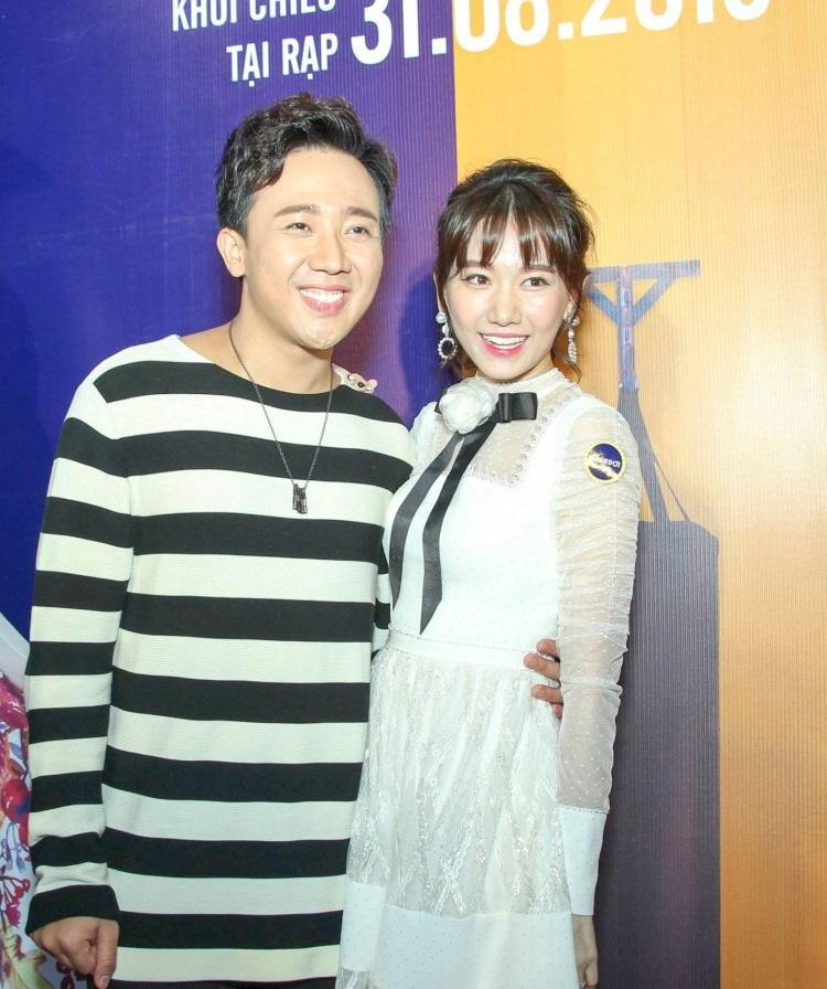 SAO MAKE OVER: Trấn Thành mặt bự phấn trắng ngang Hari - Nhã Phương đẹp như tiên giáng trần sau đính hôn-1