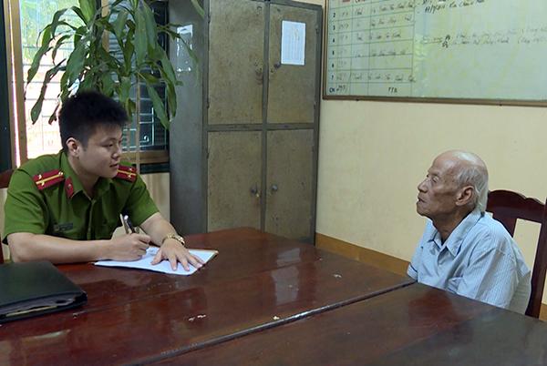 Xấp xỉ tuổi 90 vẫn lừa đảo hàng loạt người bằng chiêu xin việc-1