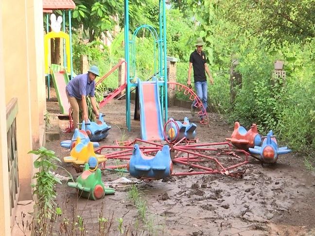 Sơn La: Giao thông tê liệt, nhiều bản bị cô lập vì mưa lũ-5