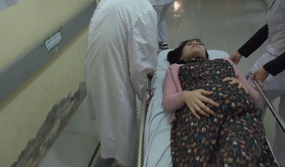 My Sói bị đánh hội đồng, Quỳnh Búp Bê phải lòng chính kẻ đánh đập mình-6