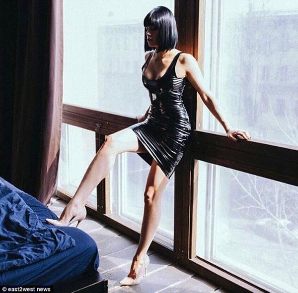 Nga: Tỉnh dậy sau ca phẫu thuật, thấy mình bị bác sĩ cưỡng hiếp-1