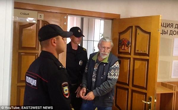 Nga: Tỉnh dậy sau ca phẫu thuật, thấy mình bị bác sĩ cưỡng hiếp-3