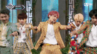 Click để xem ngay sân khấu live đầu tiên ca khúc Idol siêu hot từ BTS-2