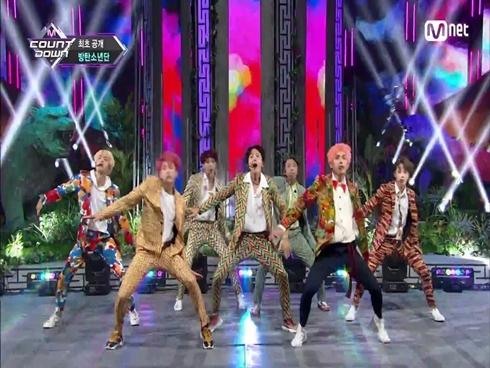 Click để xem ngay sân khấu live đầu tiên ca khúc 'Idol' siêu hot từ BTS