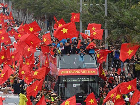 Rầm rầm khắp phố Hà Nội hát vang dù U23 thua-20