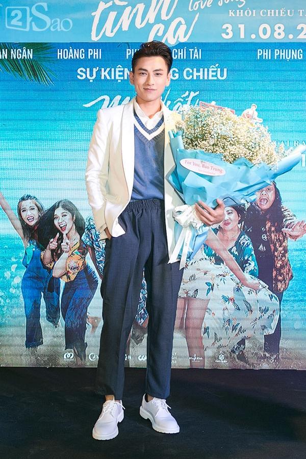 Cùng diện menswear, Thanh Hằng và Minh Hằng đẹp bất phân thắng bại trên thảm đỏ Mùa viết tình ca-3