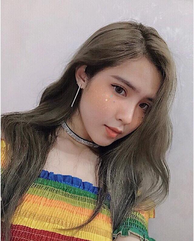 Gặp lại nữ sinh lai Việt - Trung bất ngờ nổi tiếng khi đi cổ vũ U23 Việt Nam-6