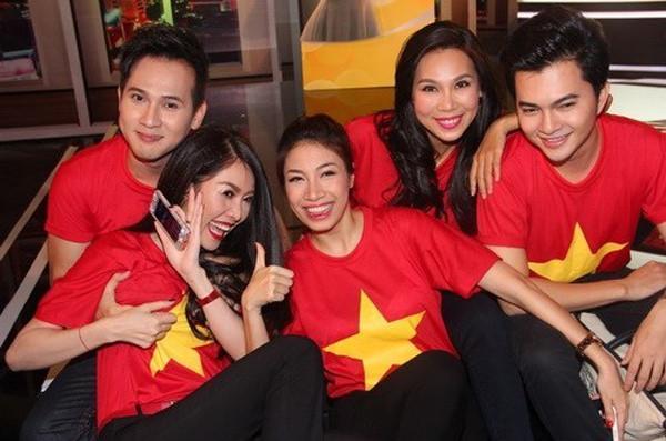 Trước khi có bức ảnh Quang Vinh chụp cạnh bộ phận sinh dục, nhiều sao Việt cũng khốn đốn vì tạo dáng thị phi-11