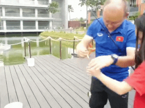 U23 Việt Nam cực bảnh bao di chuyển lên chuyên cơ riêng, dự kiến 12h30 sẽ có mặt tại Nội Bài-8