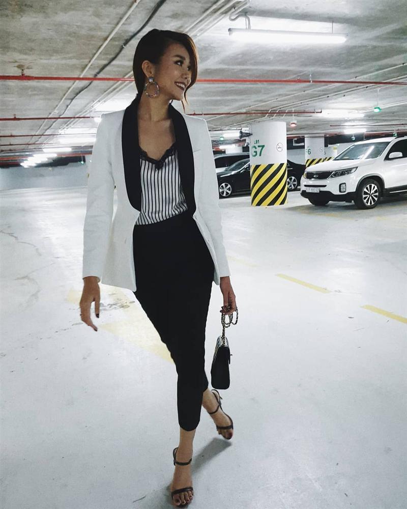 Là mẹ của 2 nhóc tỳ, cặp hot mom Huyền Baby - Tâm Tít vẫn khoe street style sành điệu như teen girl-10