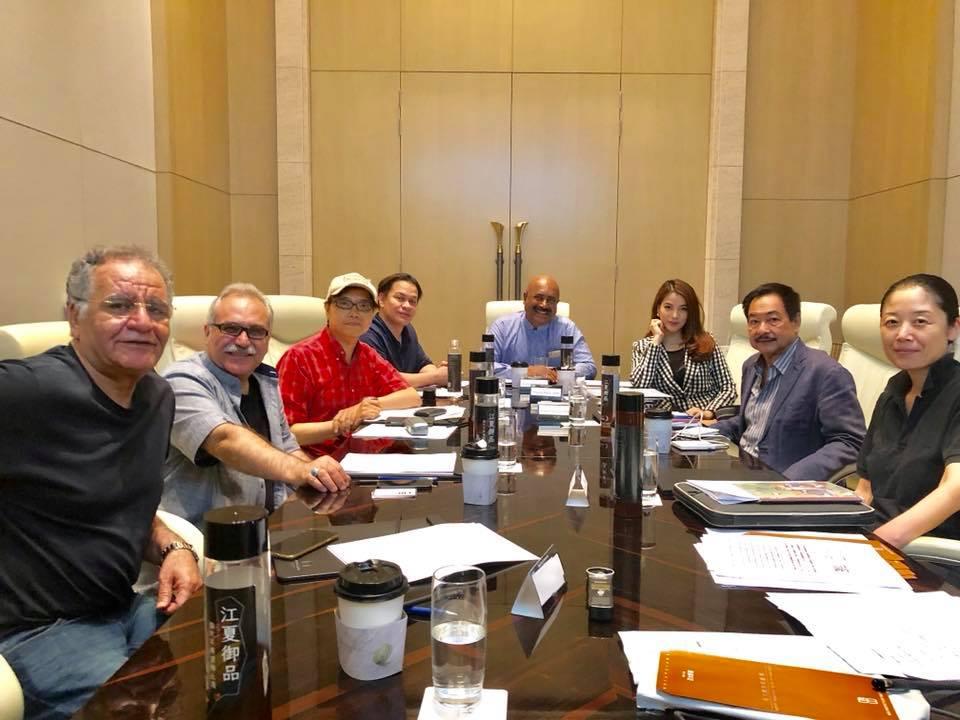 Hồ Ngọc Hà phô diễn hình thể nuột nà với bikini-11