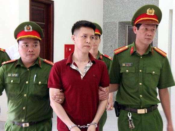 Tuyên án cha và mẹ kế hành hạ con-2