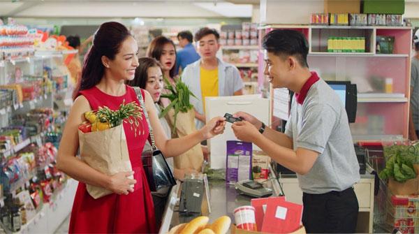 Dàn sao Việt ‘chuộng’ thanh toán không tiền mặt-2