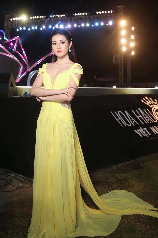 Đặng Thu Thảo lấy lại nhan sắc thần tiên tỉ tỉ - Lý Nhã Kỳ lộng lẫy như bà hoàng ĐẸP NHẤT thảm đỏ tuần qua-9