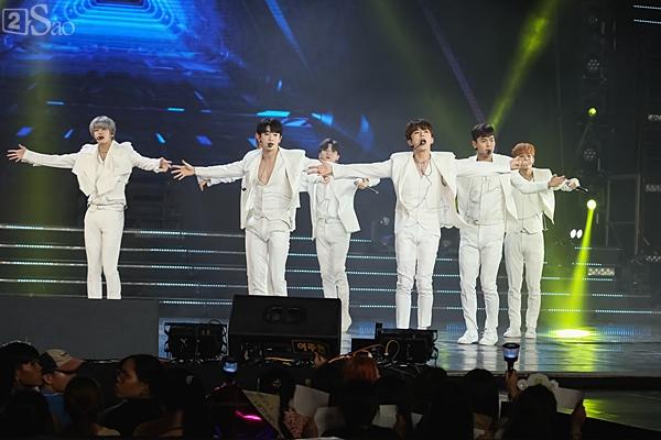 Dàn ca sĩ nữ MOMOLAND, Thu Minh, Tóc Tiên áp đảo đêm nhạc Việt - Hàn-11