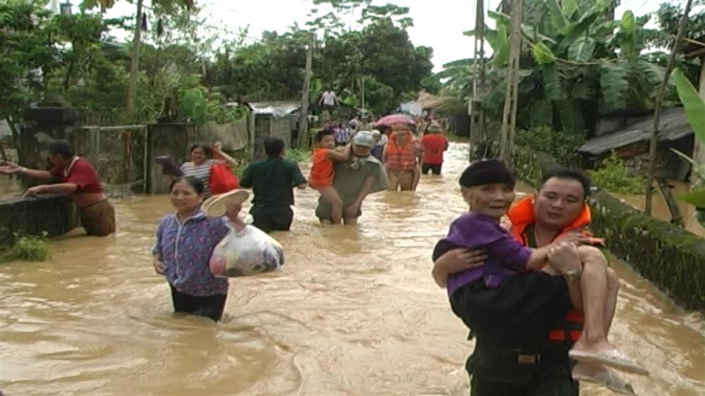 Sơn La nước lút mái nhà, vớt thi thể ở xã Chim Vàng-10