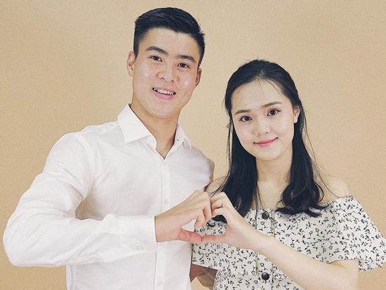 Bạn gái của các cầu thủ đồng loạt gửi lời chúc tới Olympic Việt Nam