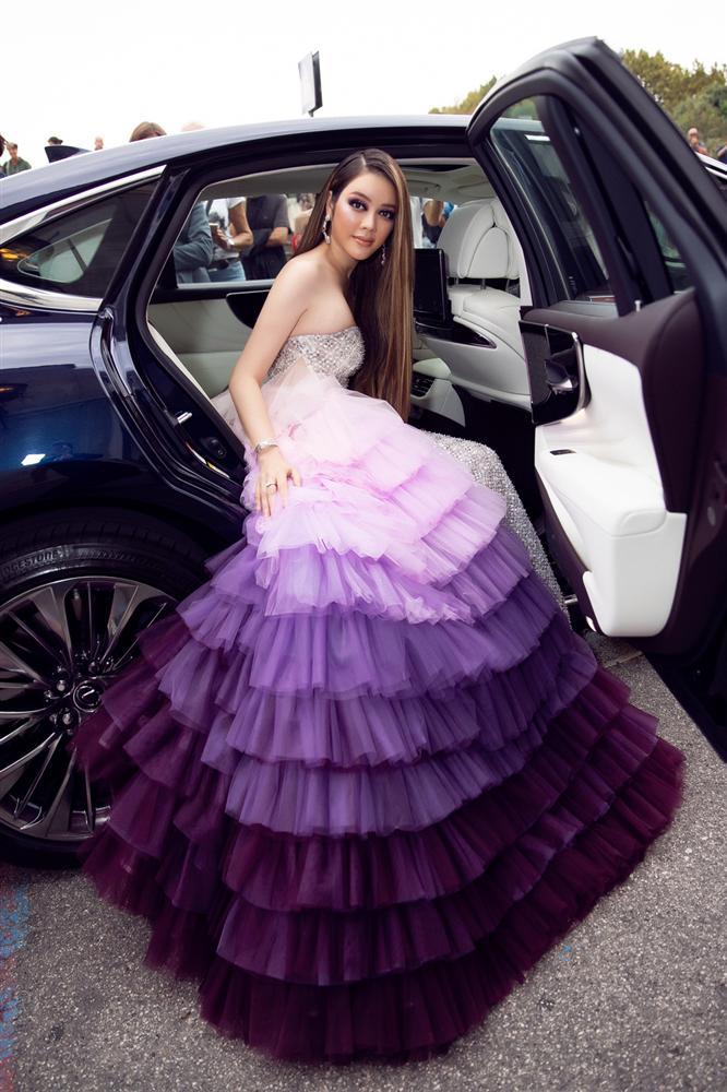 Lãnh sự danh dự Lý Nhã Kỳ đốt nóng thảm đỏ ngày thứ ba LHP Venice-5