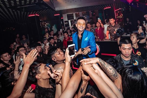 HOT showbiz: Tuấn Hưng bức xúc vì tin đồn bị bắt ở Hải Phòng-3