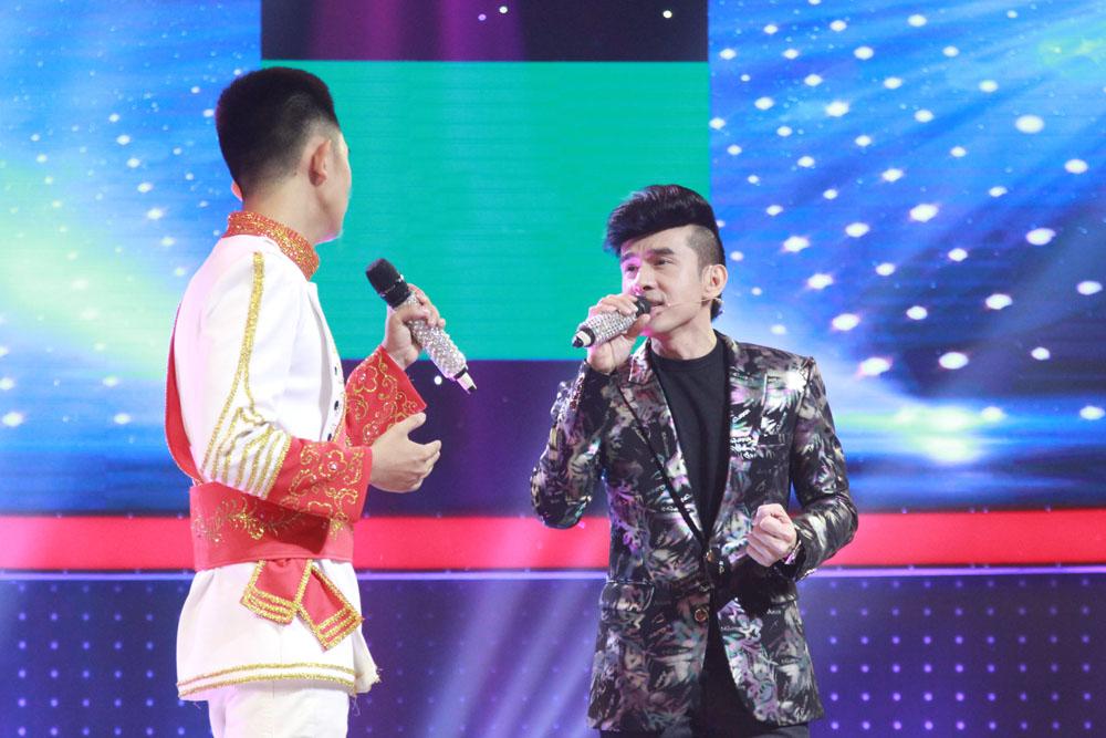 Trấn Thành khóc nấc khi kể chuyện Hồng Ngọc hi sinh sự nghiệp vì gia đình-5