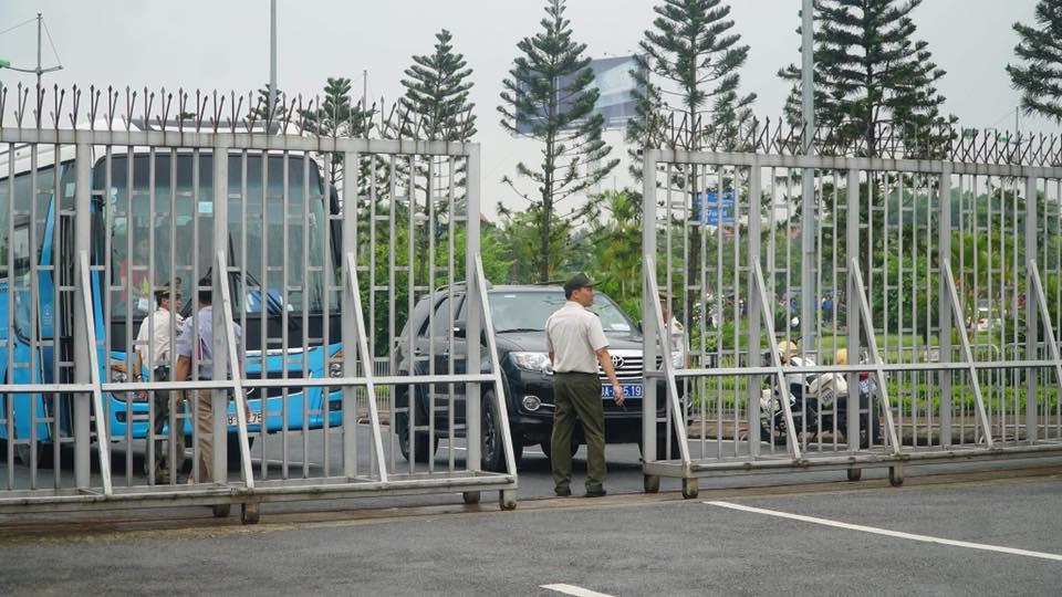 U23 Việt Nam đã đáp xuống Nội Bài trong vòng vây người hâm mộ-9