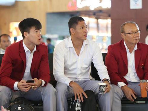 Loạt ảnh chế lầy lội chào đón Olympic Việt Nam về nước-8