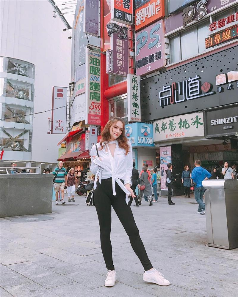 Học lỏm ngay bí kíp tạo dáng của hoa hậu Hương Giang để có được những bức ảnh ngàn like-8